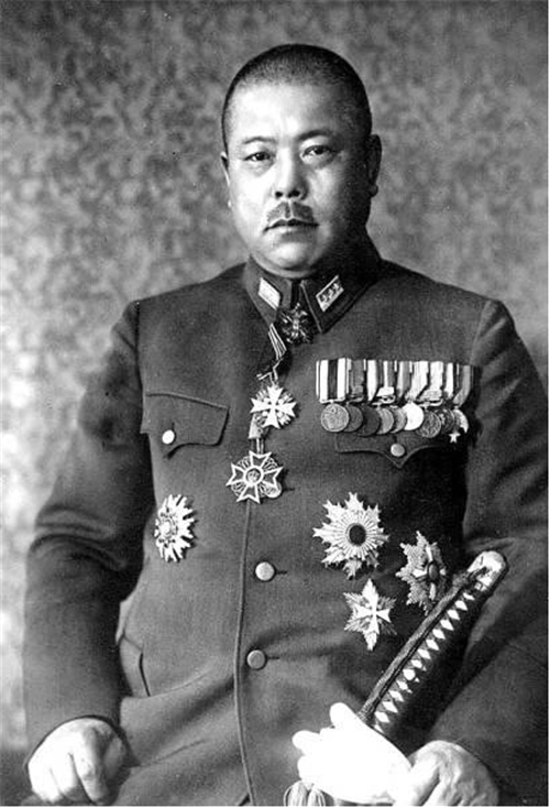 二战的一位日本军官,上战场需备两匹战马,原因令人好笑