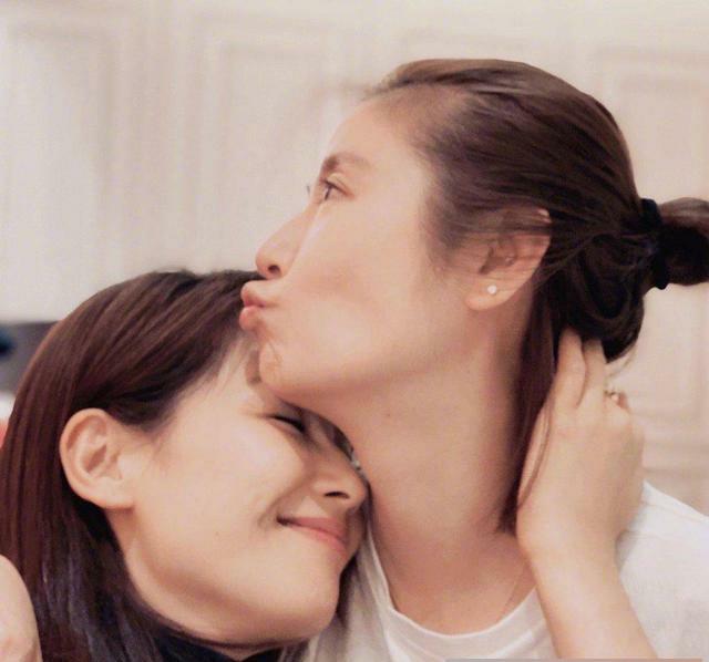 林心如发博为新综艺宣传,晒与老板刘涛亲密合照,只为回应流言?