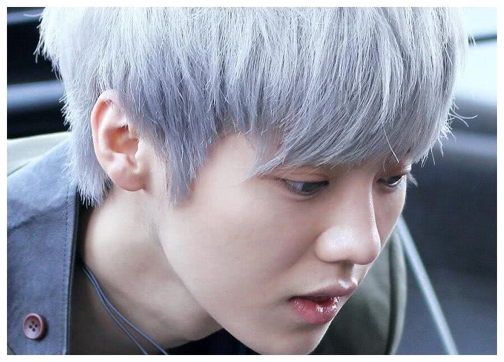 当男星染上银色发型,鹿晗帅气,肖战霸气,看到彭昱畅:心动了!