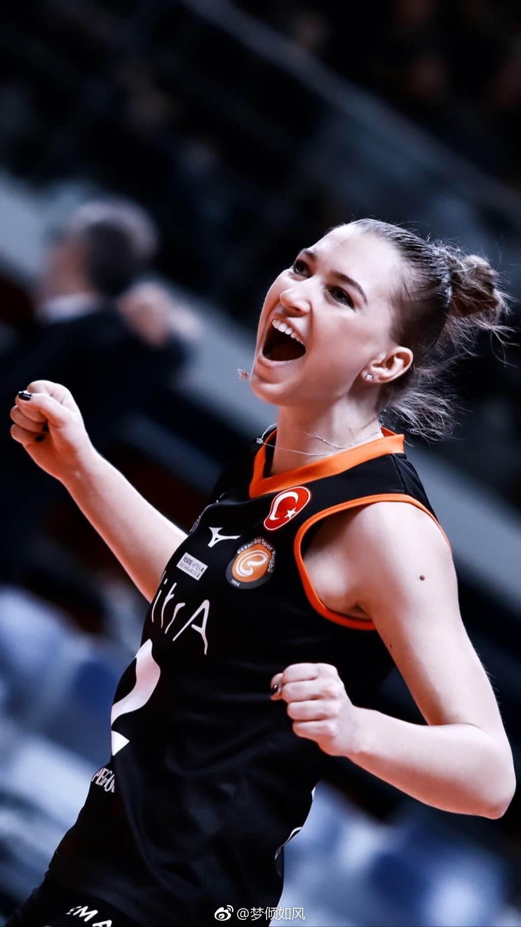 排球美图来袭!土耳其女排联赛第15轮伊萨奇巴