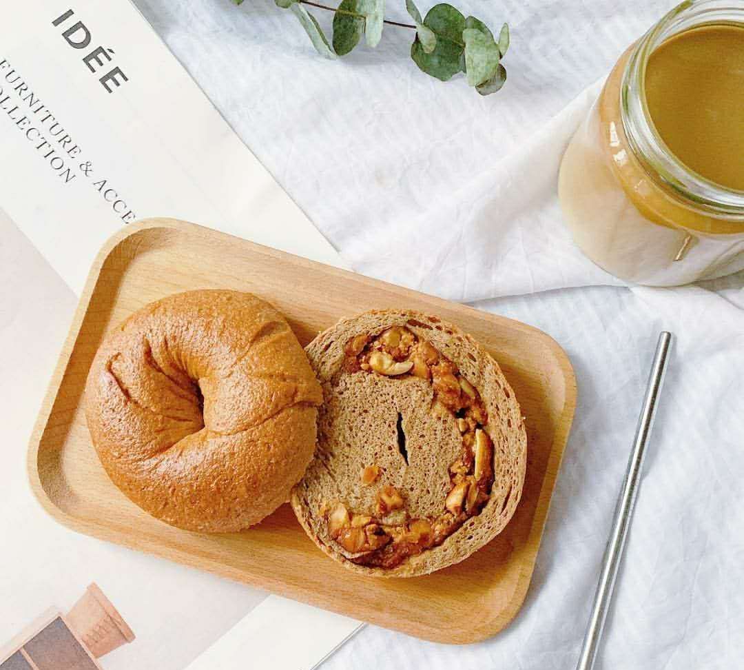 小小的面包圈里可以放下整个世界