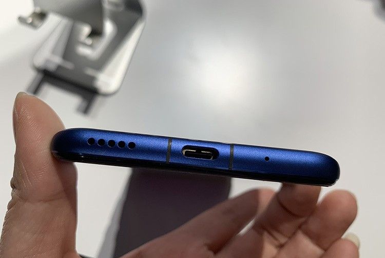 v型极光 魅眼全视屏 荣耀v20现场美图赏