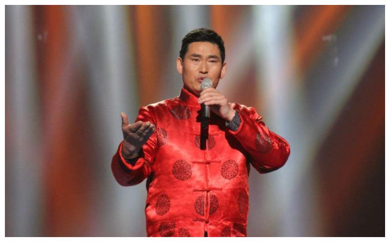 大衣哥朱之文爆红是偶然也是必然,苦守农村到底为何?他这样说!|山东台|娱乐圈|质疑|农民|家乡_新浪娱乐_新浪新闻