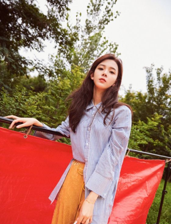 陈瑶时而清纯灵动时而神魔莫测时而活泼可爱时而邪气十足