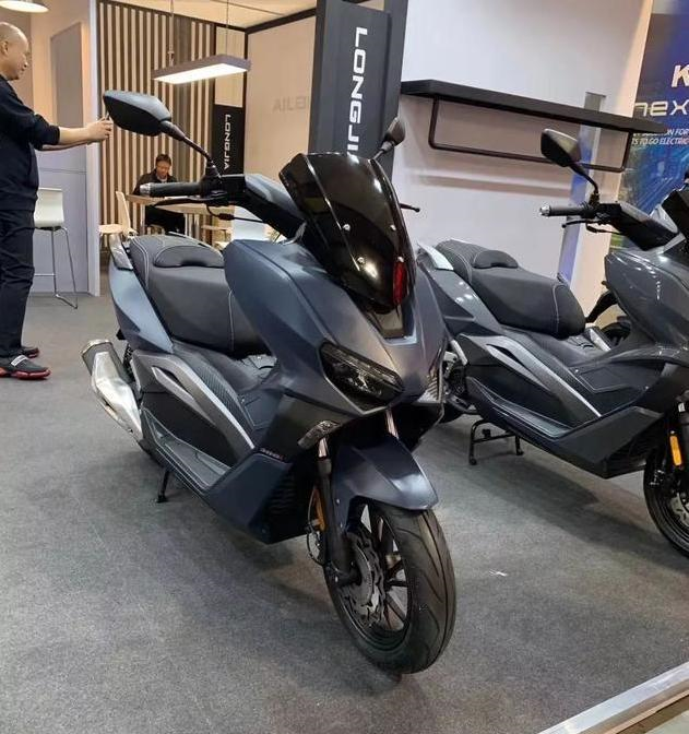 龙嘉全新300级大踏板 功率16kw 标配双通道abs 2 38万 龙嘉全新300级大踏板 功率16kw 标配双通道abs 2 38万