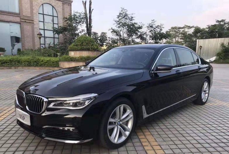 2018款宝马750li被放到国内卖,如今只卖58万,车型胜过奥迪!