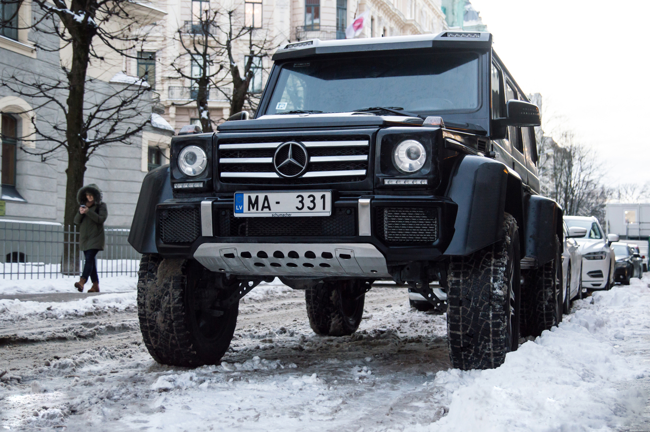 高人一等,自然无惧任何路况,加高之后的奔驰大g高人