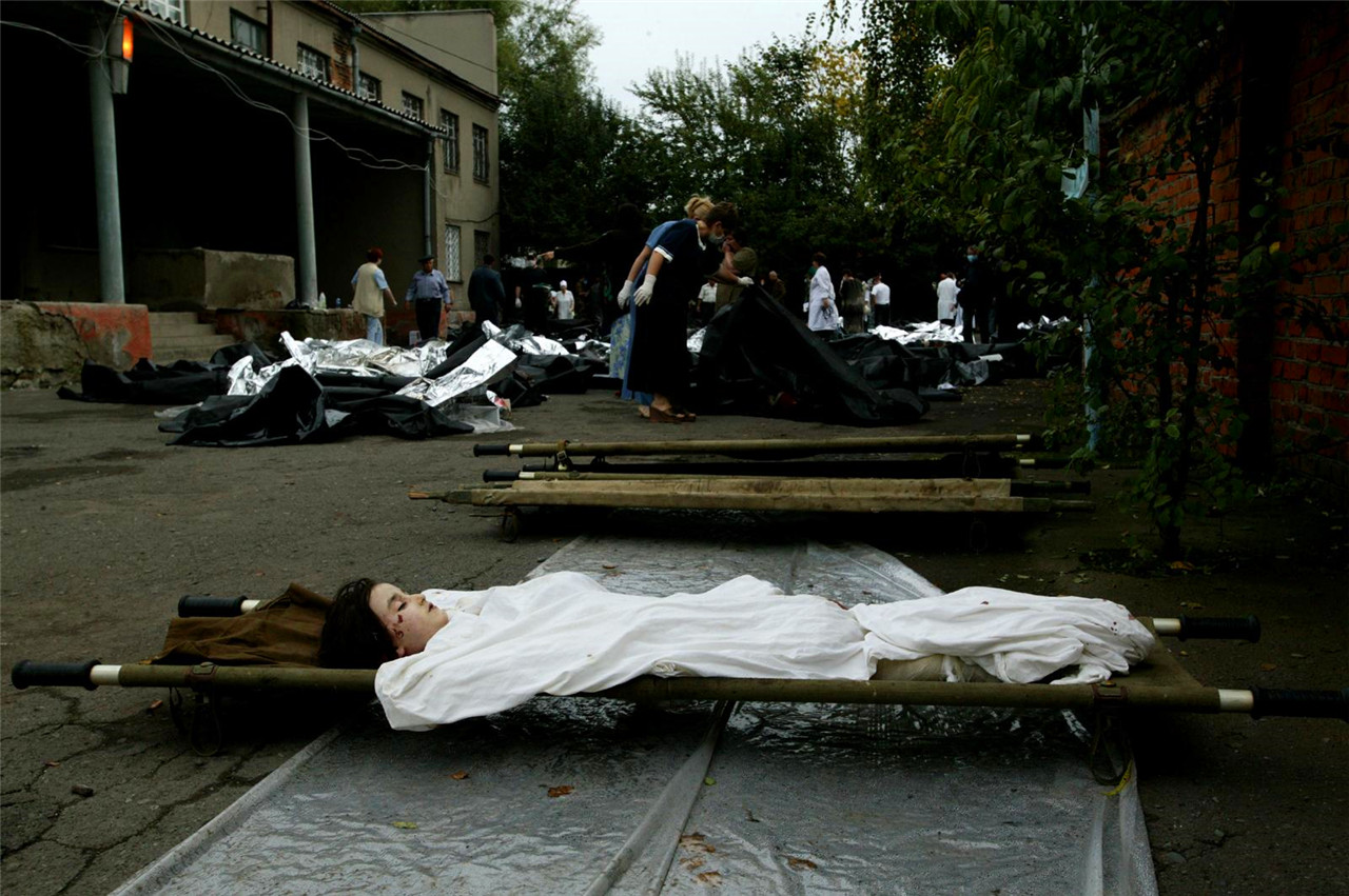 俄罗斯之痛:千余人质被劫持,数百儿童因袭击而死|人质|别斯兰|恐怖
