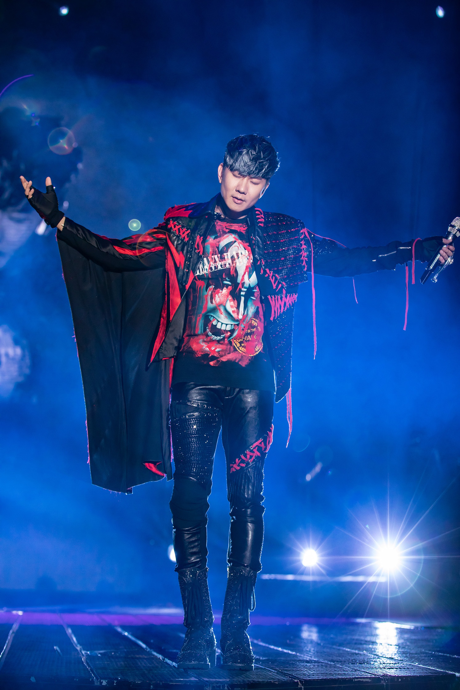 林俊杰"圣所2.0"内地终场福州收官巡演六十四场观众累计破150万