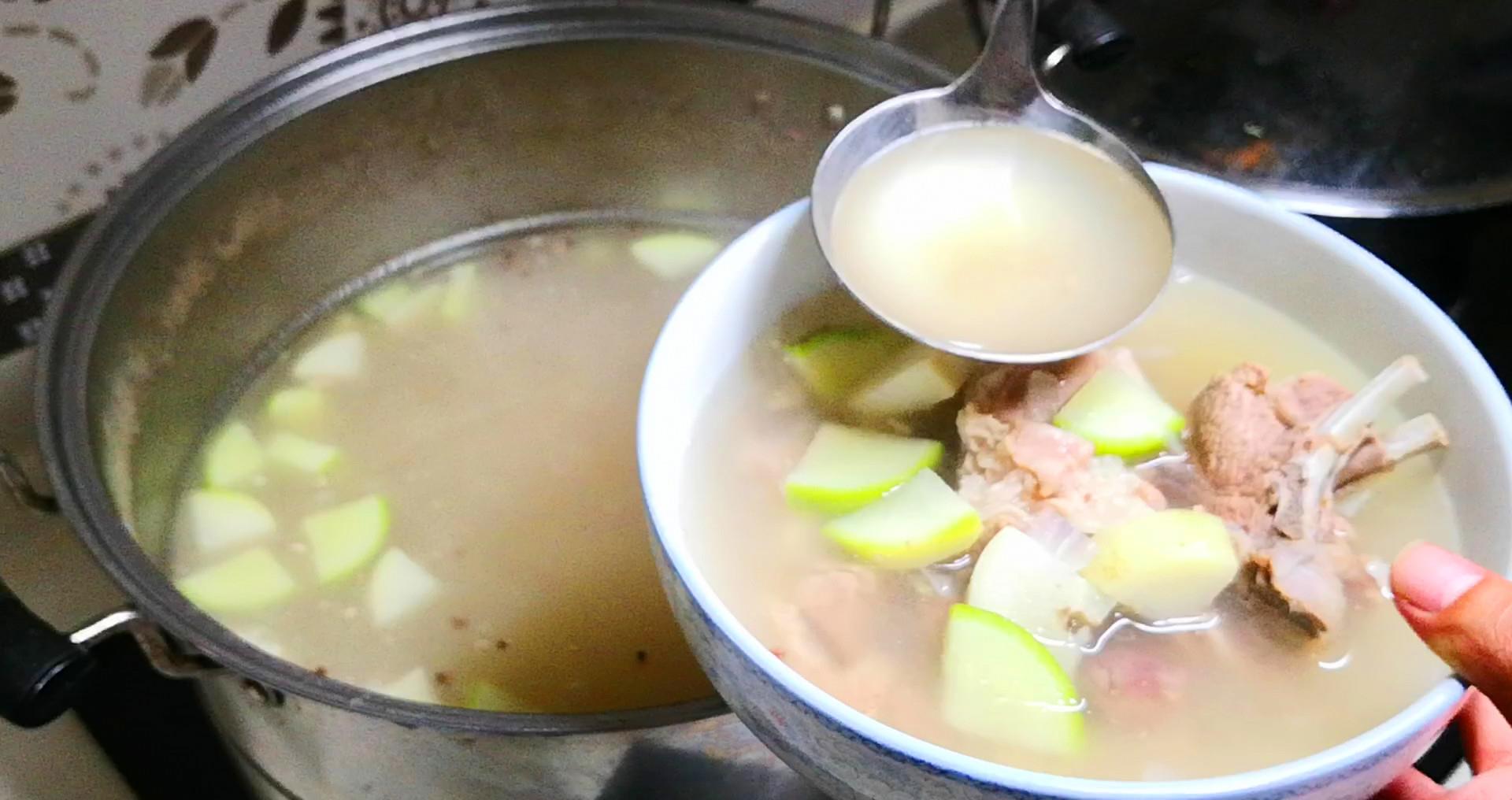 味道香醇的羊汤，自己在家就能做出来，暖心暖胃又暖身！|羊汤|羊肉|羊排_新浪新闻