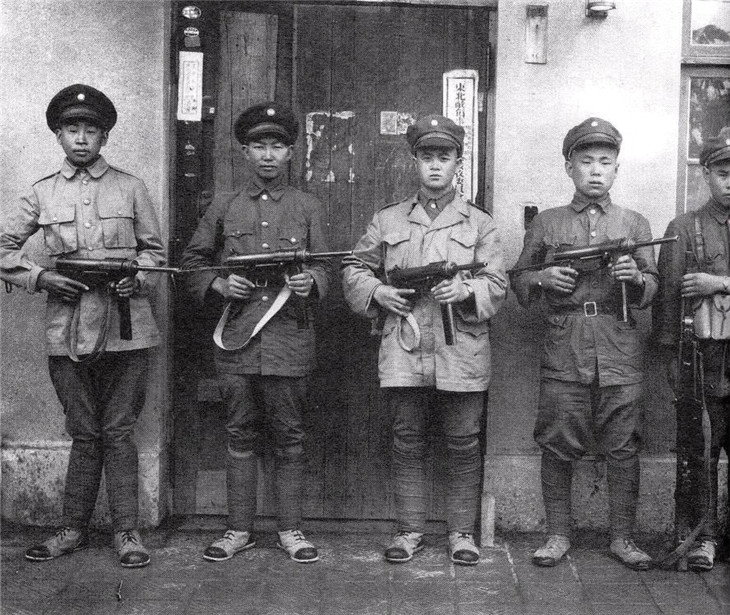 1.1946年3月,国民党第52军占领沈阳.