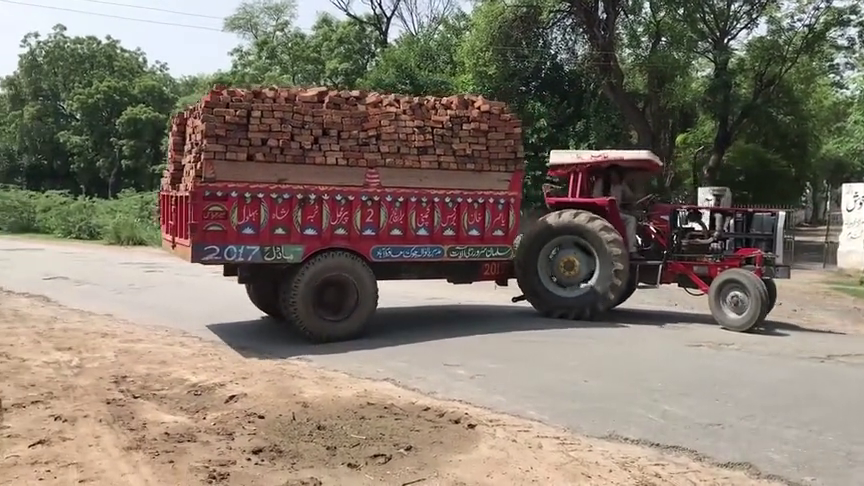 拖拉机这样开 拉再多也不怕 真是高手在民间