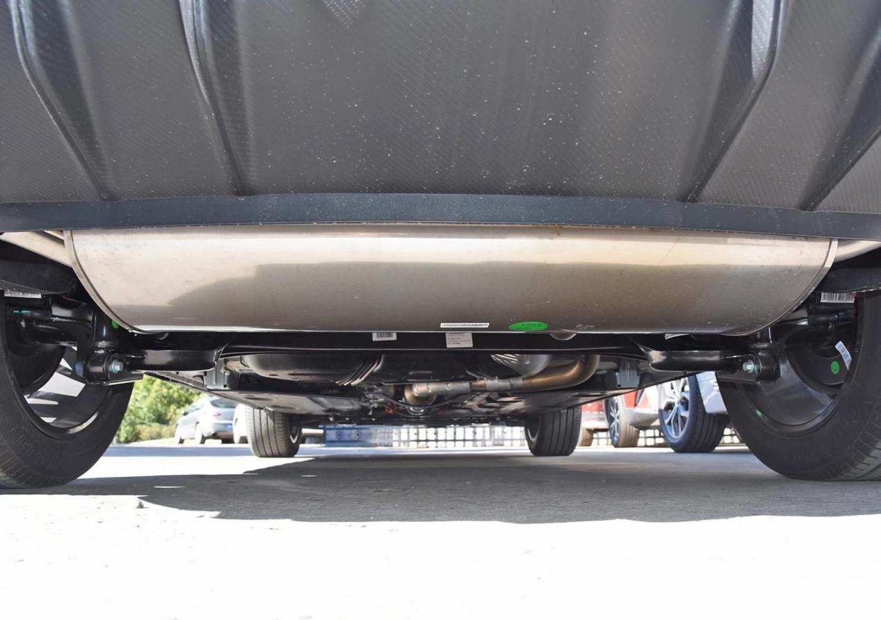 底盘的调校很好,动态参数也很出色,吉利缤越