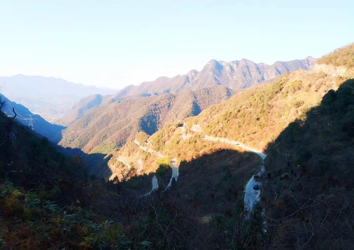 江南天路最精华路段—桃岭盘山公路