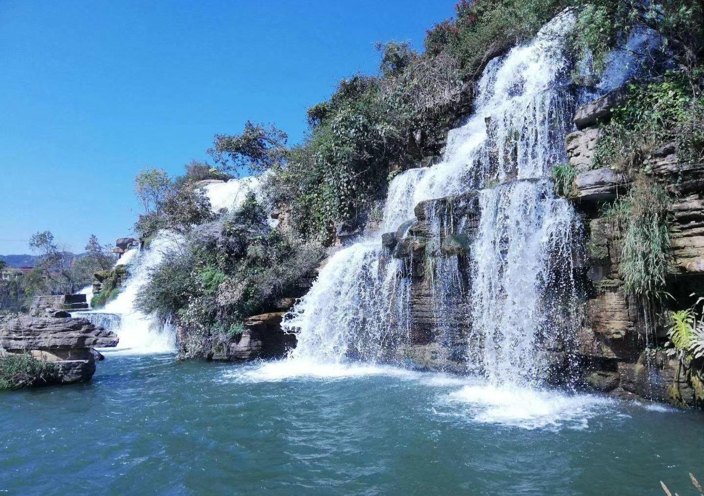 周末游昆明瀑布公园,感受亚洲最长人工瀑布的气势磅礴