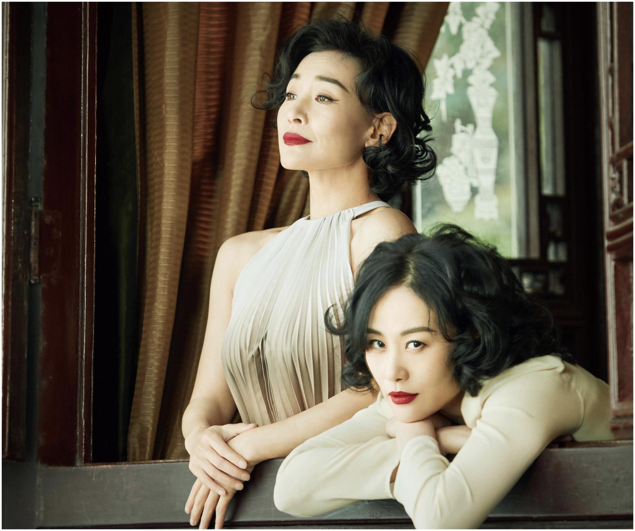 53岁邬君梅和58岁陈冲同台争艳32年自然老去的脸就是美