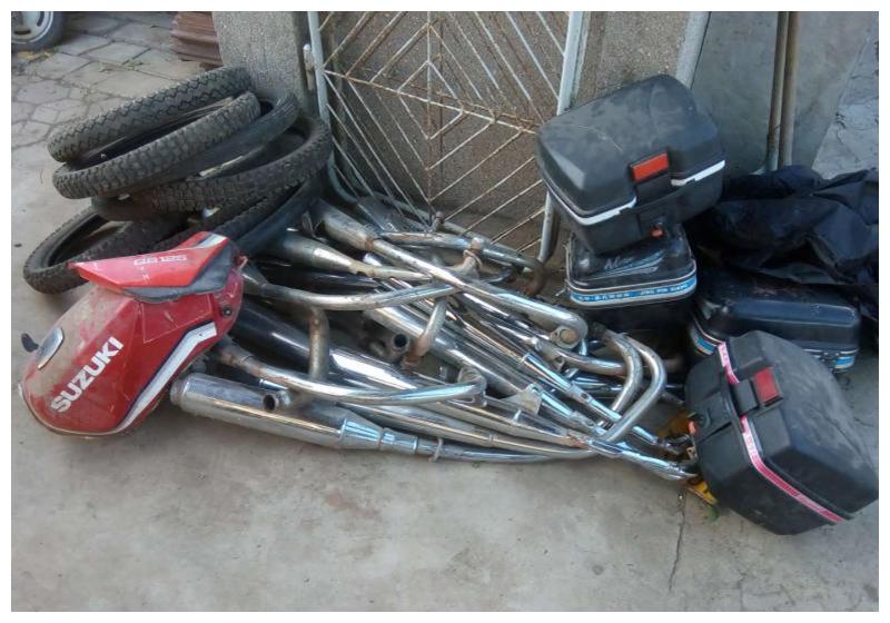 农村里准备报废的旧摩托车,一辆300元,小贩回收能挣多少钱?