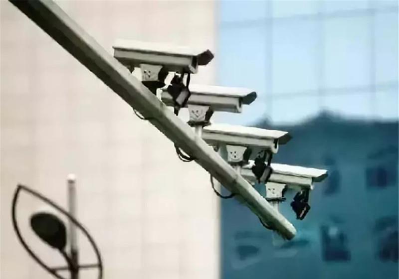 电子眼闪一下闪两下,是违章被拍了吗?交警:不明白就等交罚款吧