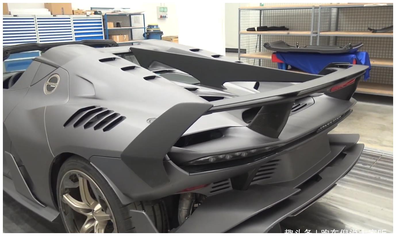 改装车间看到一台"大众"超跑,没想到旁边的gtr也不简单!