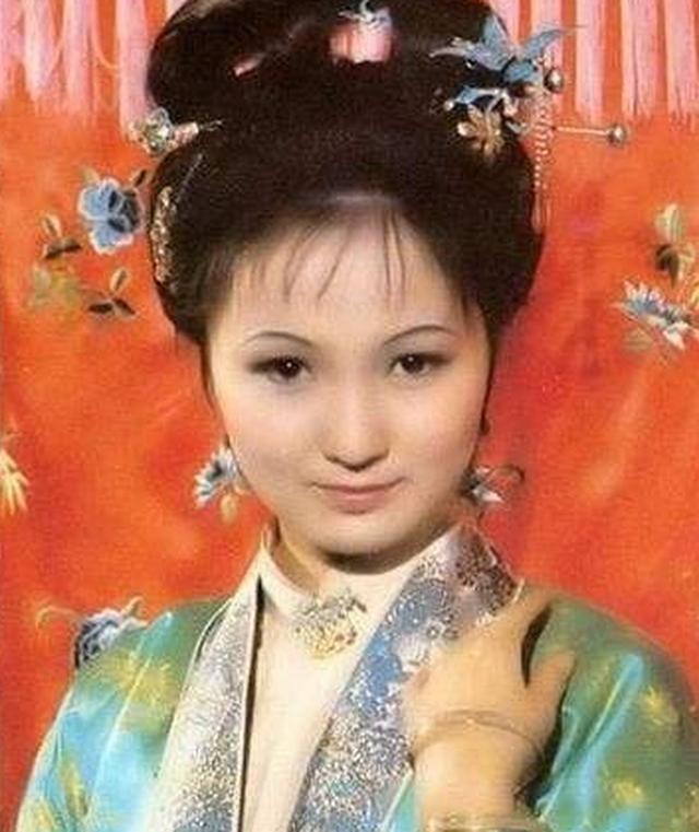 87版《红楼梦》贾芸约平儿散步,沈琳的第一句话让吴晓东心底一沉