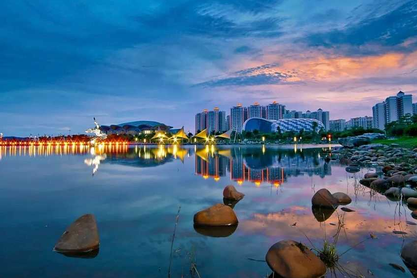 广西防城港北部湾美食广场