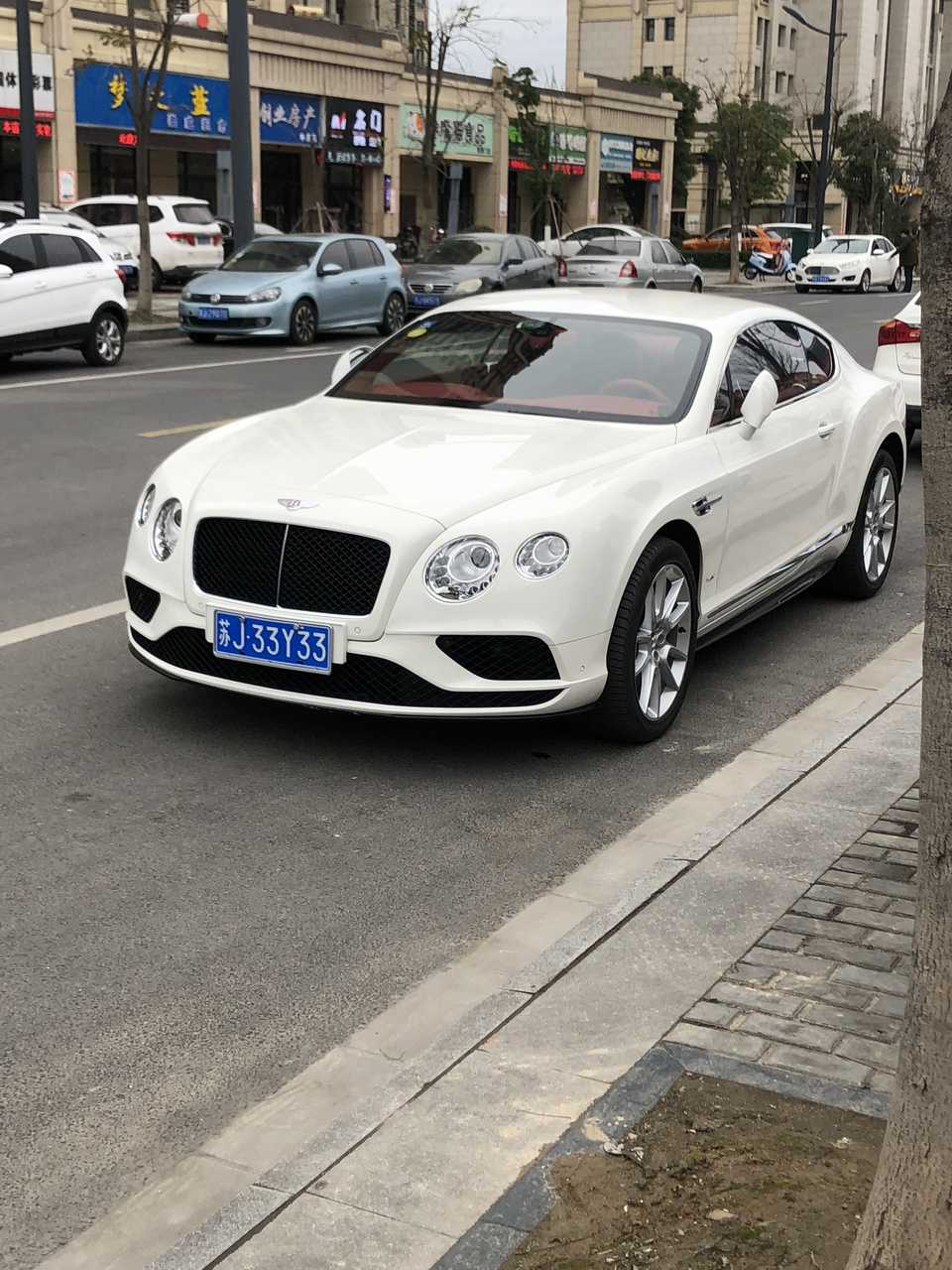 江苏盐城实拍宾利欧陆gt车牌四连号