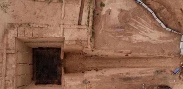 董卓去挖汉武帝墓,看到墓中12字,不仅没挖还重新修了墓