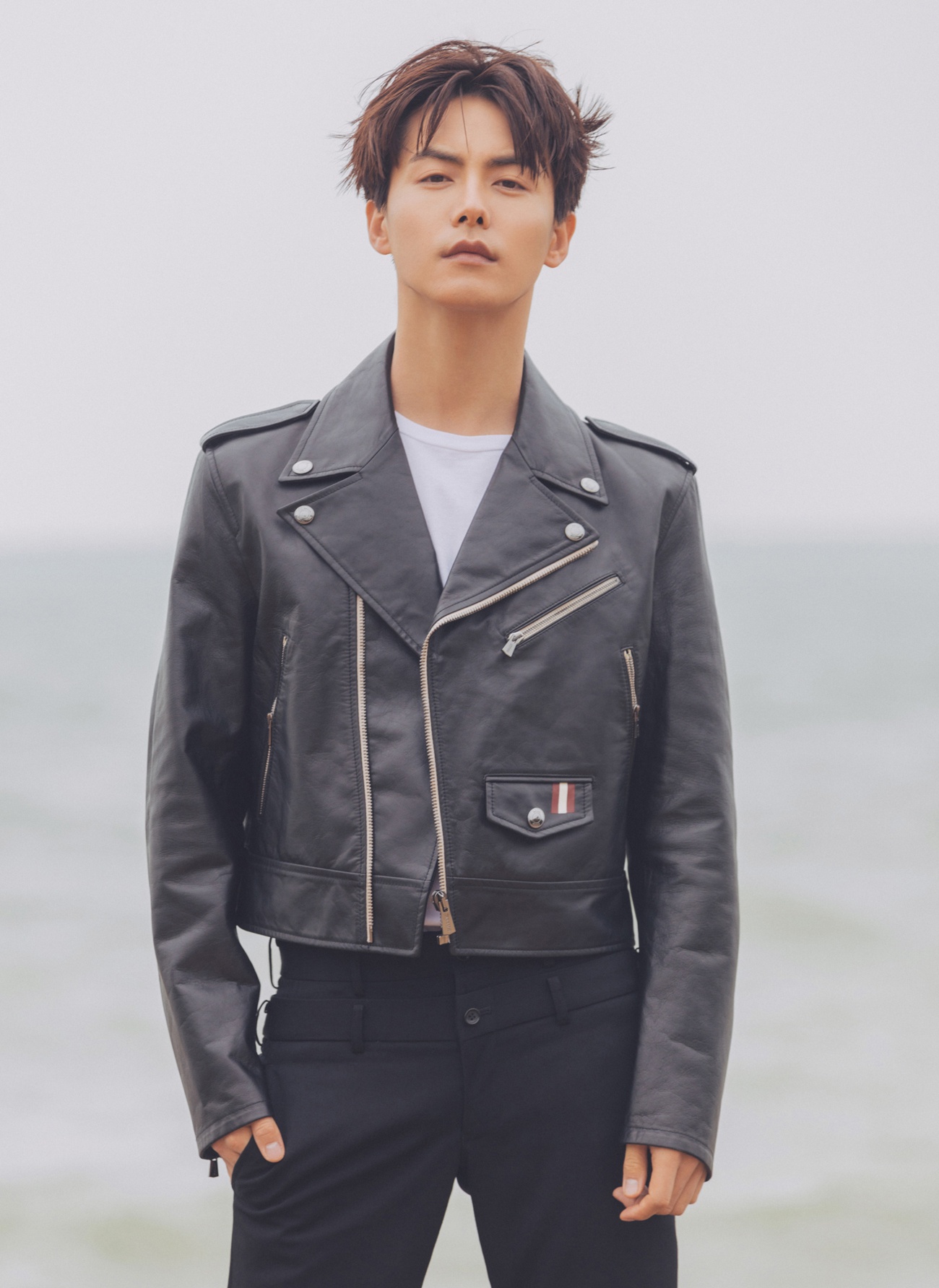 马天宇如果这都不算爱燃爆跨年机车皮衣尽显迷人帅气