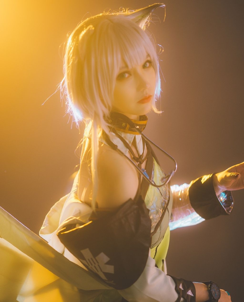 明日方舟凯尔希cos:博士,我的愿望就是守护好你和阿米娅_高清图集