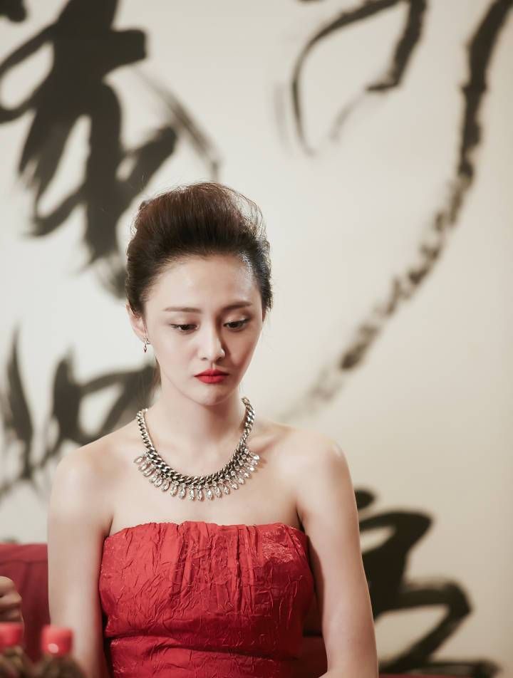 郑爽早期出席活动隐藏着竹竿的腿还是被发现了网友像我初恋