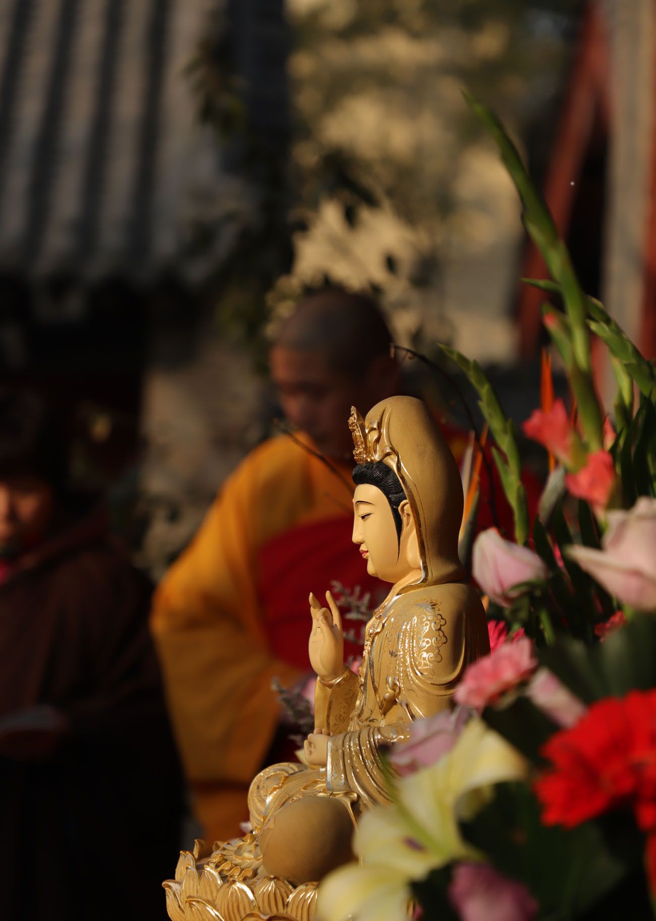 称名(念三遍):南无本师释迦牟尼佛!南无西方极乐世界阿弥陀佛!