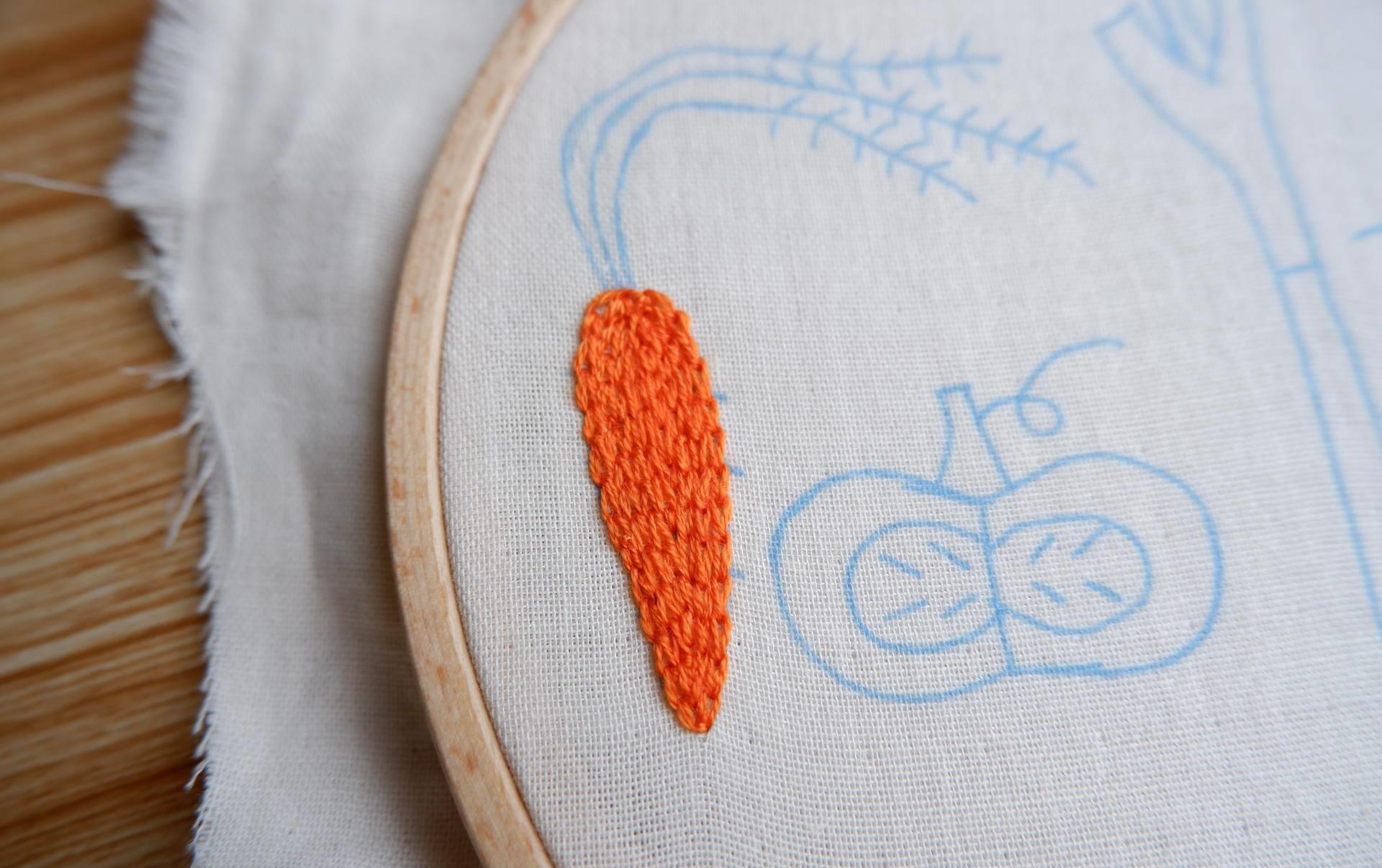 可盐可甜的水果小刺绣,橘色的c位担当——胡萝卜小刺绣教程