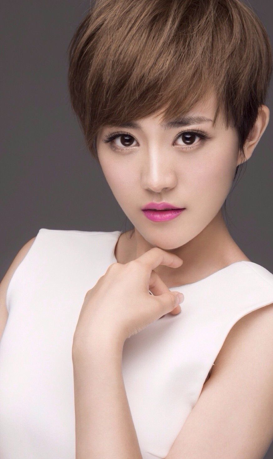 女神牟星,气质和颜值俱佳的她,让人百看不厌!