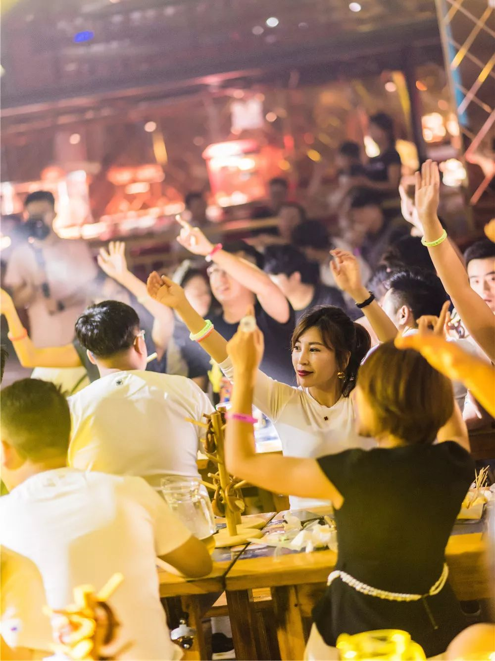 越夜越嗨皮 | 玩"啤"艺术节 - 干杯啤酒欢聚此刻!
