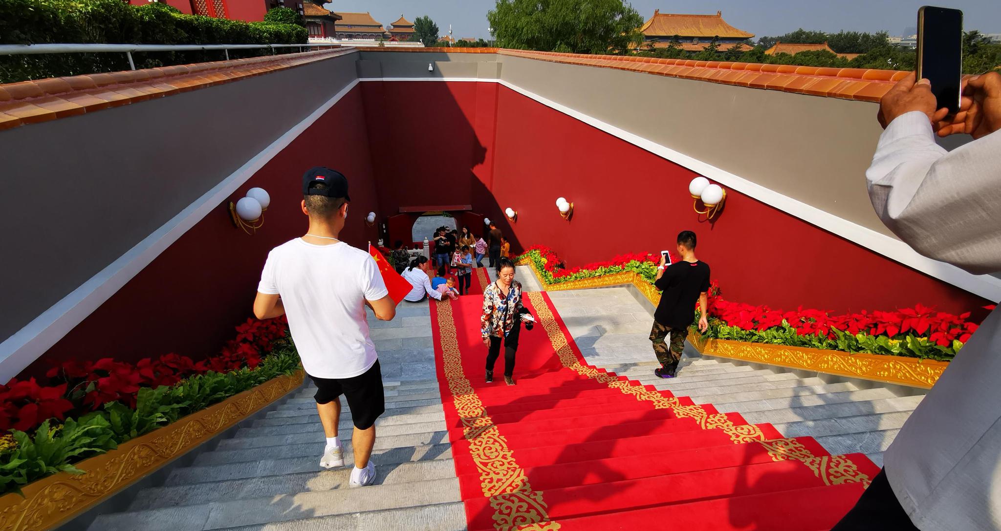 回忆第一次登上天安门城楼的场景、视野真的很棒、终于圆梦|天安门广场|天安门城楼|视野_新浪新闻