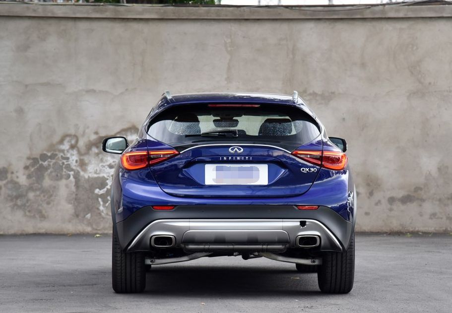 英菲尼迪qx30这款车因颜值一见钟情,细节产生美