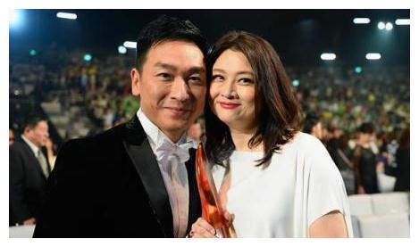 夫妻都是演员,28年不离不弃,老婆像整容了一样,他像减龄十岁|陈莉萍