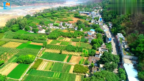 航拍巧家县金塘镇2019年春景,一个即将消失的小镇