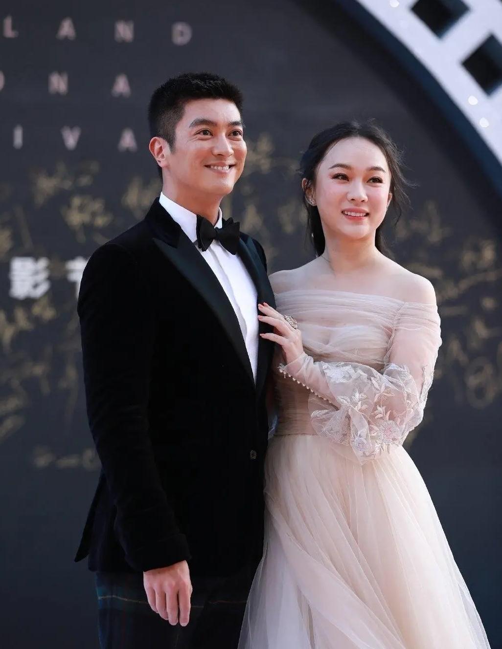 杜江夫妇红毯撞上徐峥夫妇,40岁霍思燕猛发福,状态不如48岁陶虹