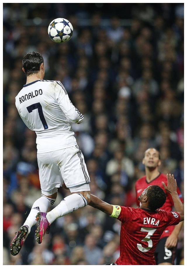 十张照片告诉你c罗的头球有多么强悍