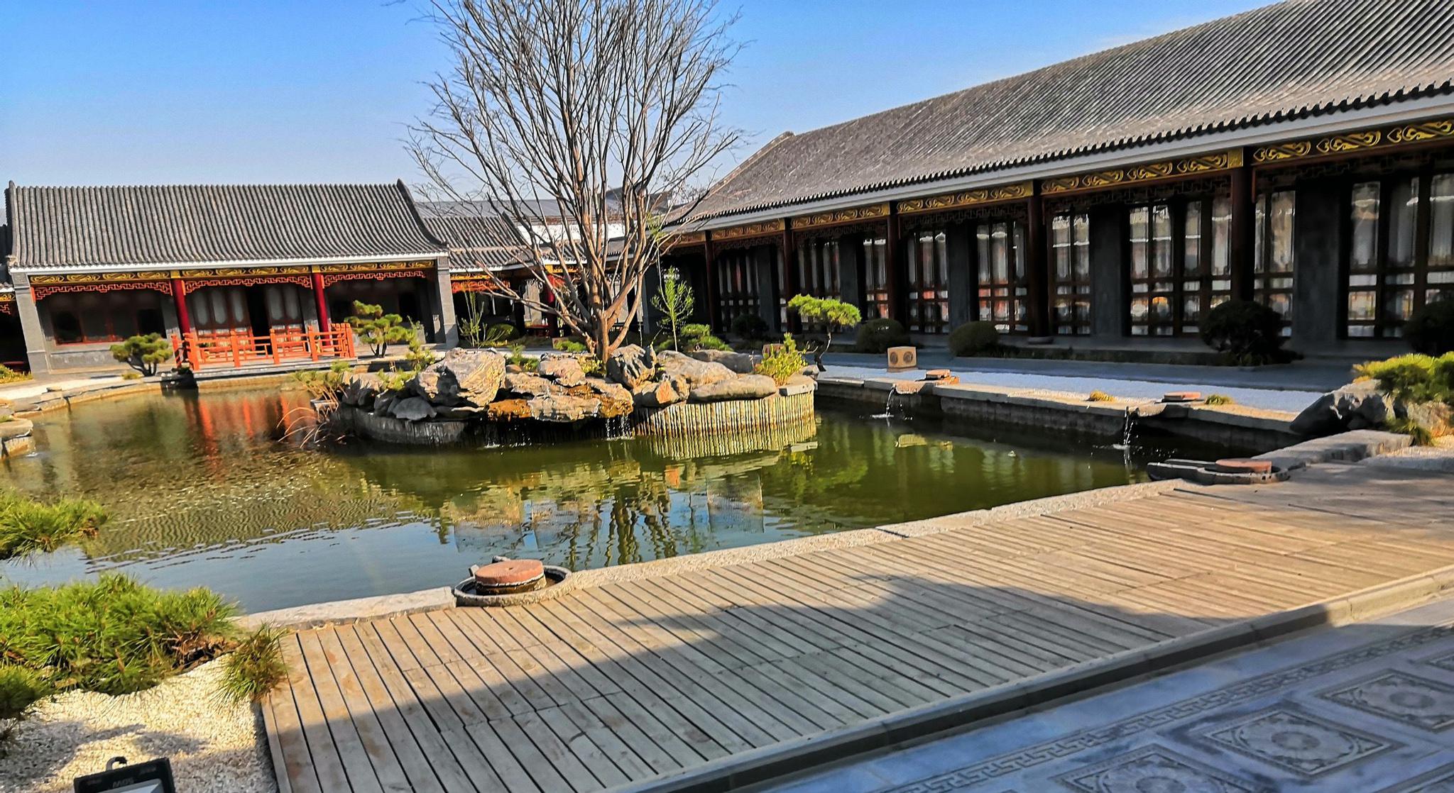 豫北农村有座豪华传统式公司大院仿古砖厂专为建美丽乡村服务