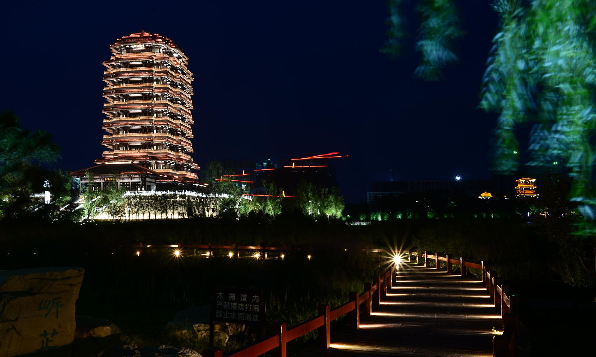 淄博齐盛湖夜景,如梦如幻,美丽极了!