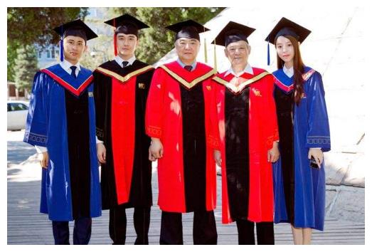 乡村医生6个孩子5个成为“博士”，只因他育儿观简单的10个字