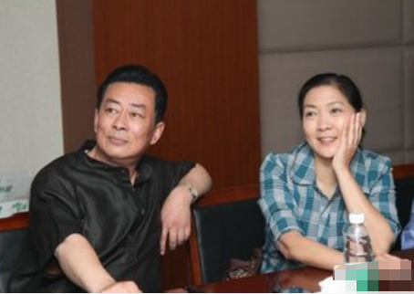 儿子患病妻子离婚,今与初恋再婚幸福美满|王诗槐|德艺|初恋_新浪新闻