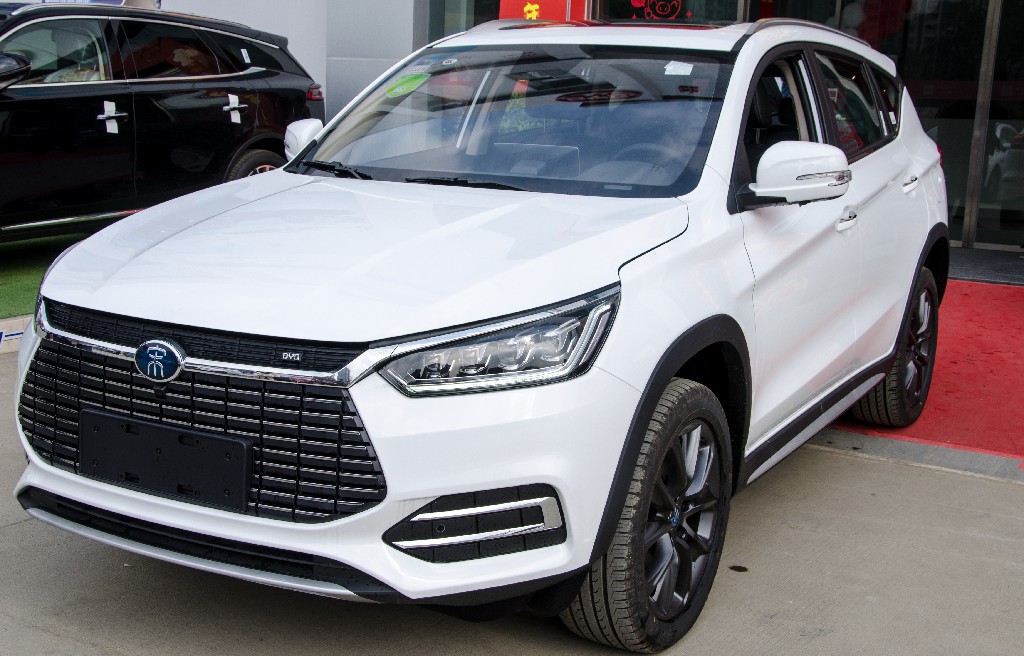 高颜值实力派的比亚迪宋ev500,就想盘它!