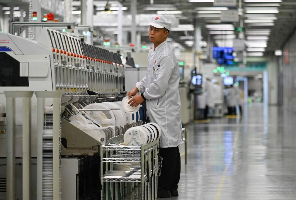 耗资100亿打造聚集数万研发人员实拍东莞地区的华为生产基地