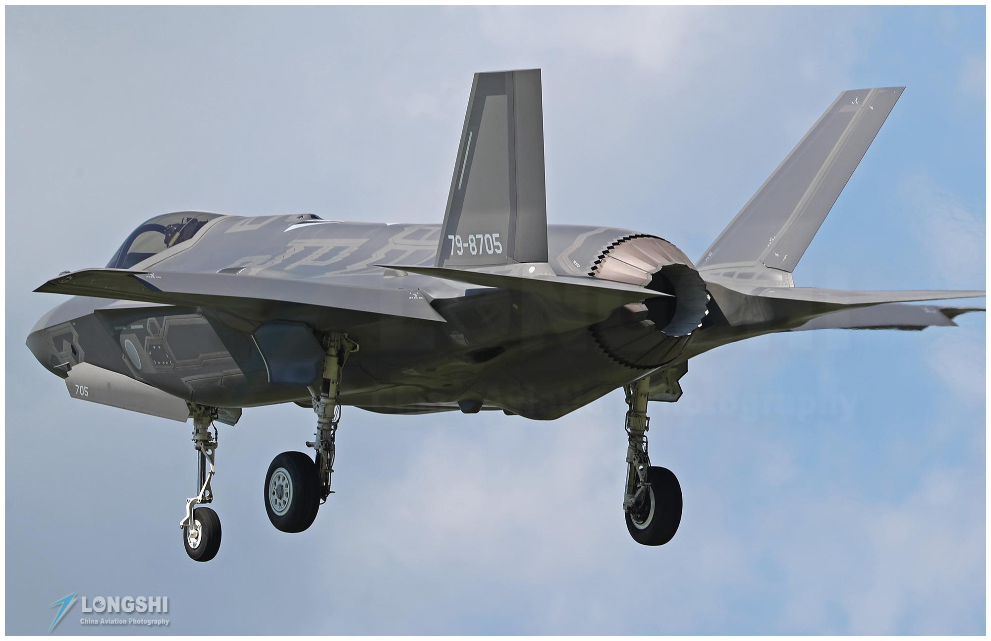 日本前一架坠海战机刚刚打捞出水,f-35a怎么捞还在进行研究