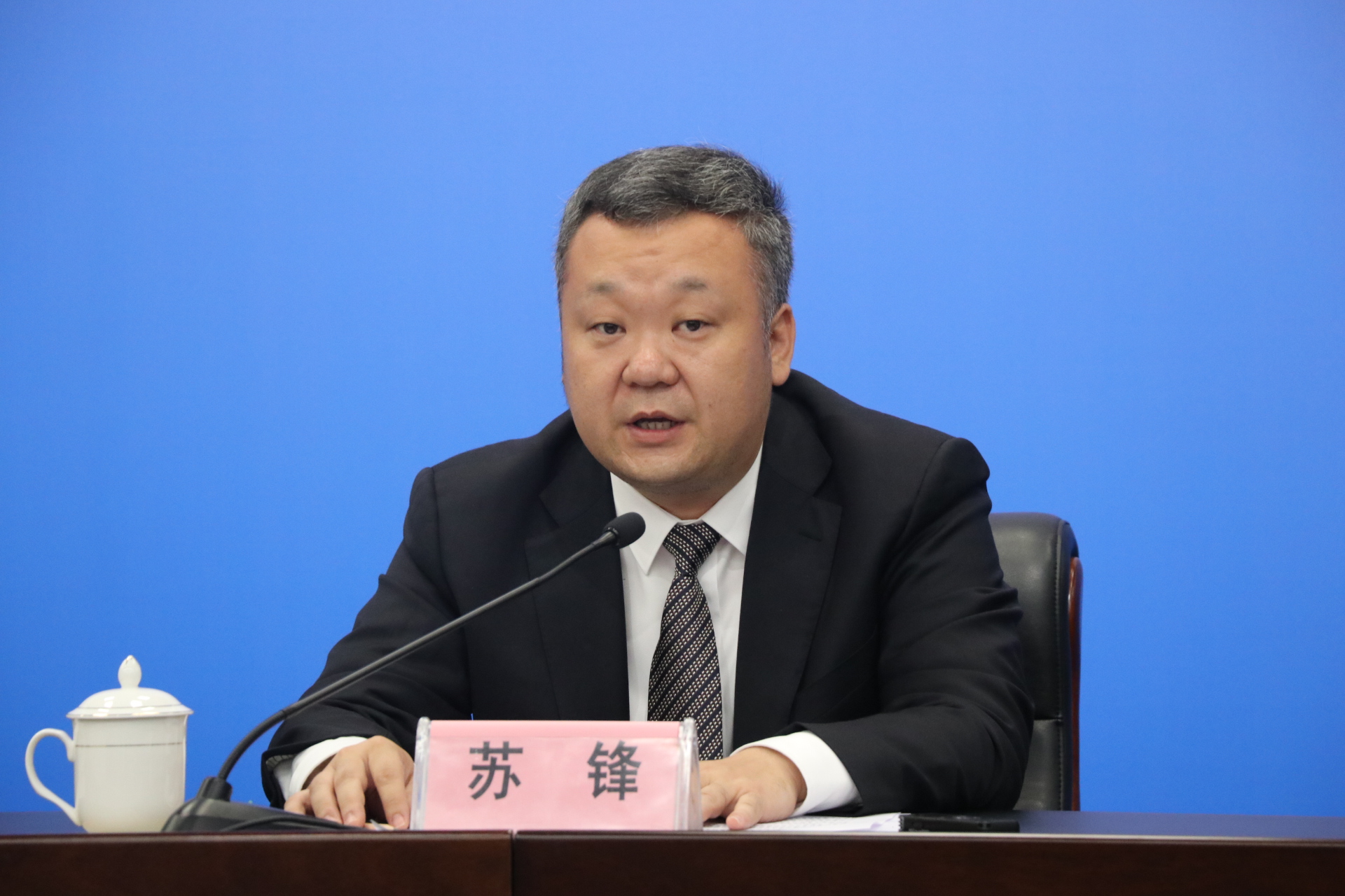 宝塔区委副书记,区长苏锋,区经发局局长马伸义,区城管局局长陈德鑫