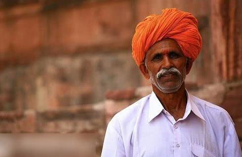 印度那么热为什么印度三哥还要用头巾把脑袋包得严严实实