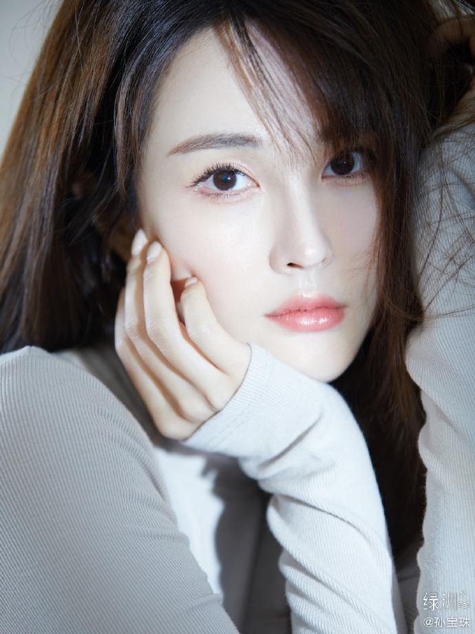 美女演员模特孙宝珠迷人写真美照欣赏好美啊